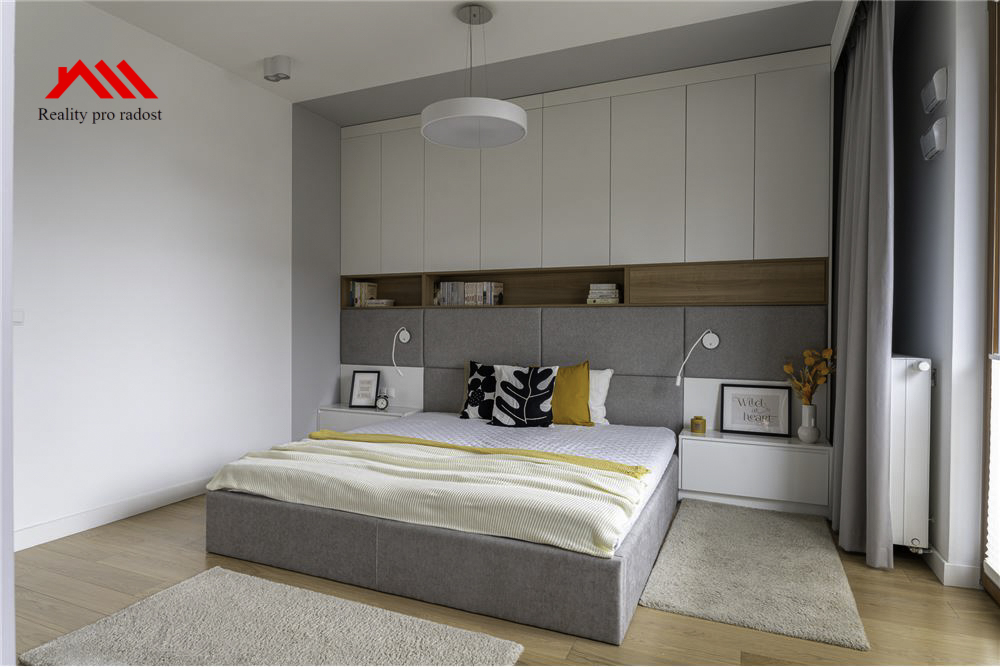 L_08eeac20cd904d89bf51c22c5a879c8d