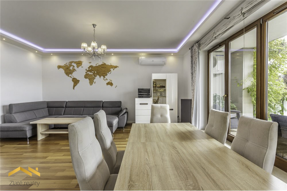 L_093a9f95a69f4bf49687c456d803ff18