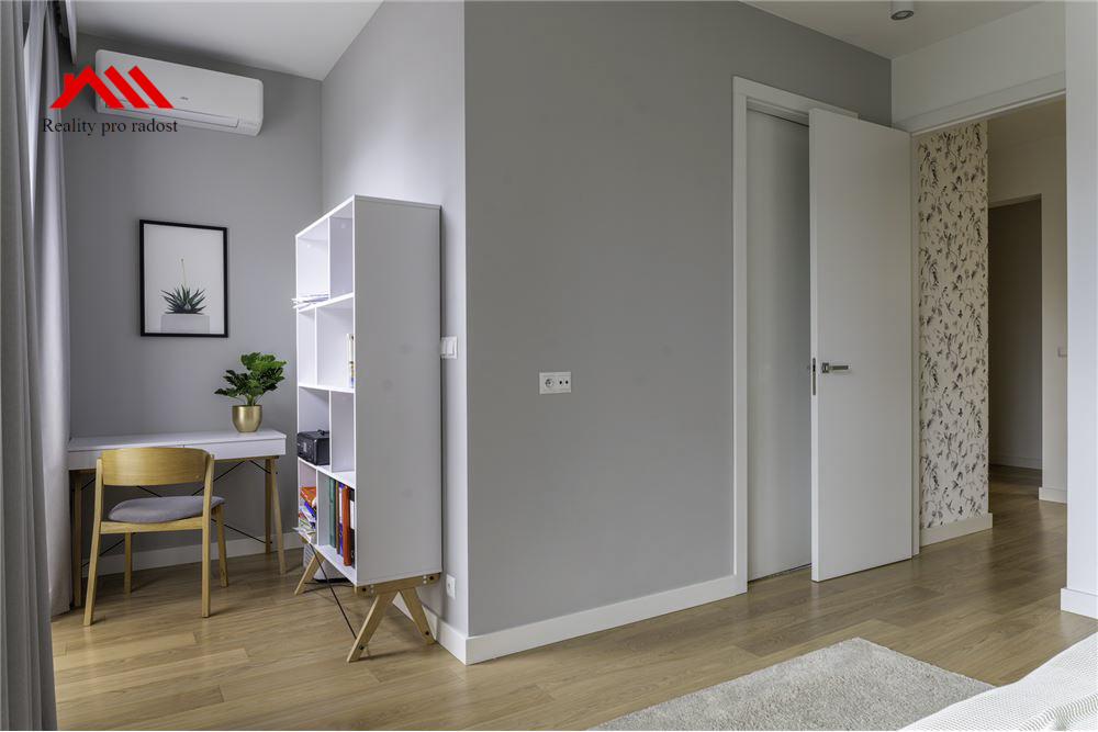 L_0bb80b0fc06242d1b0338569fc84f209