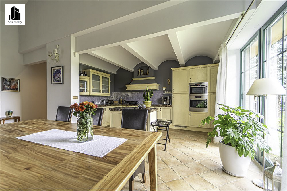 L_17a24c7ec9784afab6b3fb261b3e9451