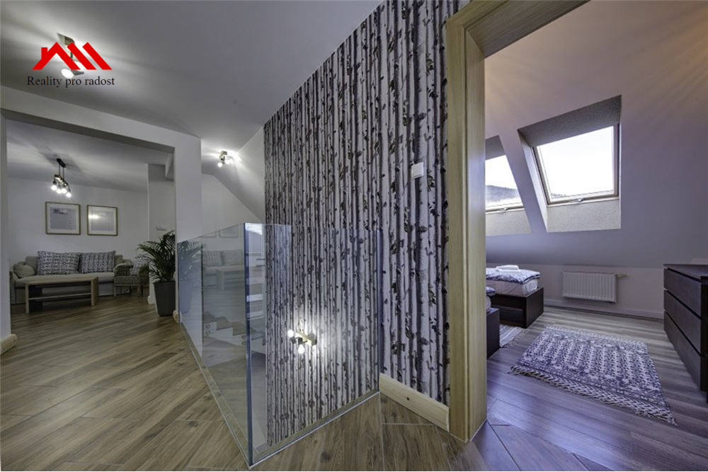 L_28dc0bc0be6642939f8f387a0aa7249c