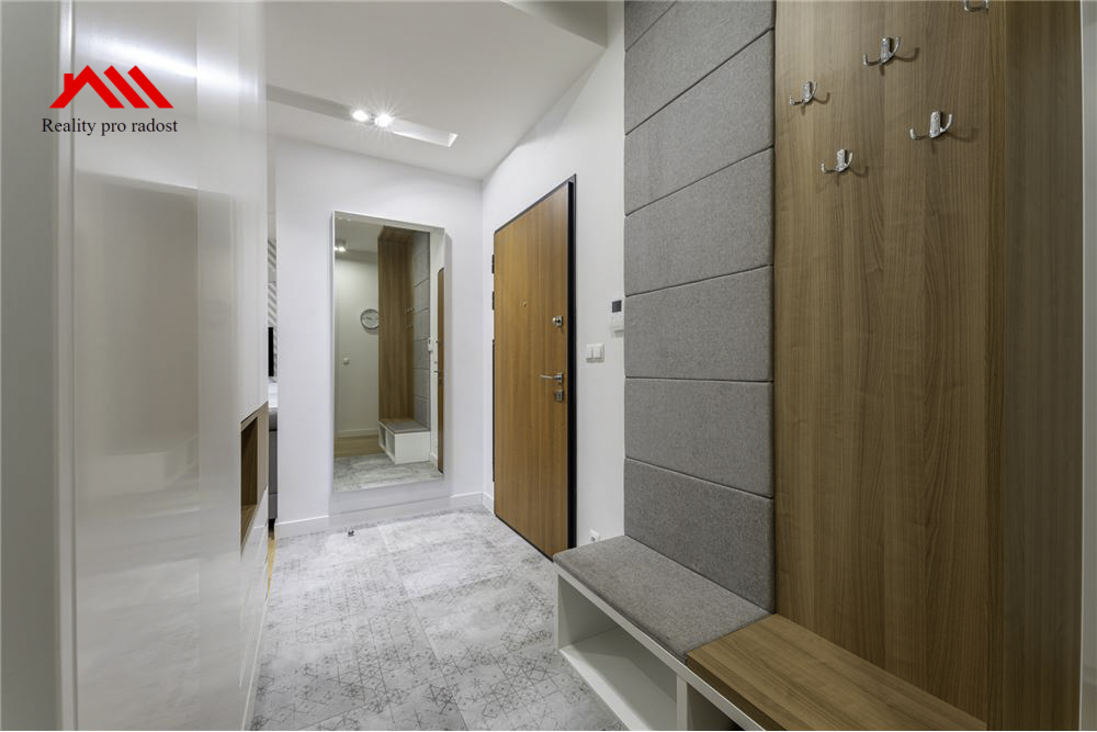 L_67d7893822c9452e852cca5a309f4450