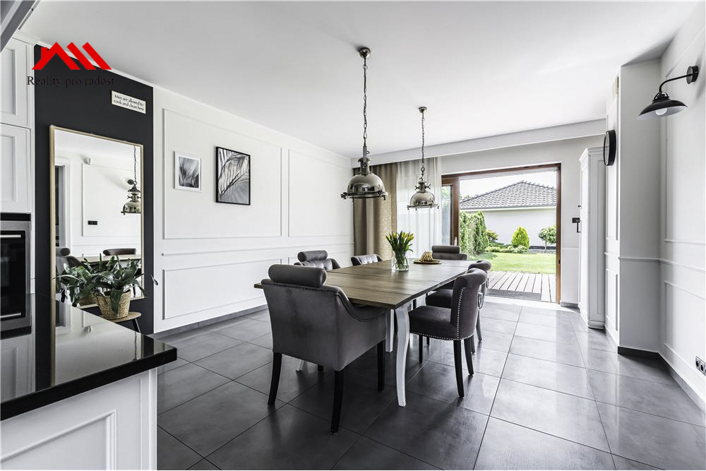 L_692fa62949634bd8a717b610326b8445