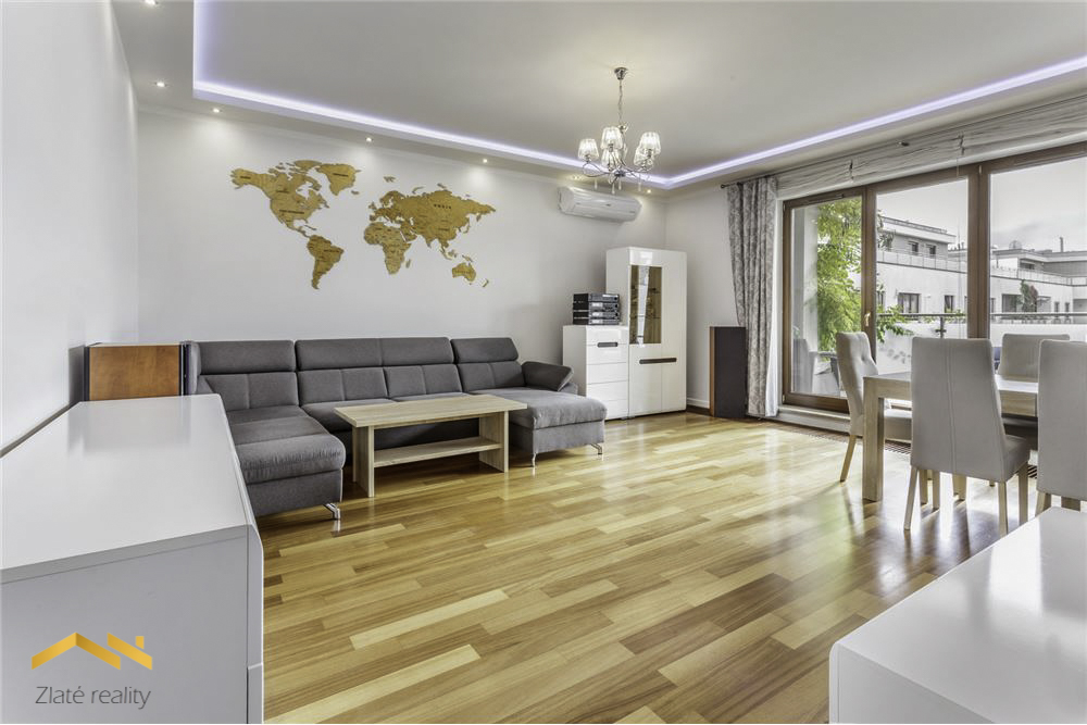 L_7d1c256a93794505b566e1895ef95c24