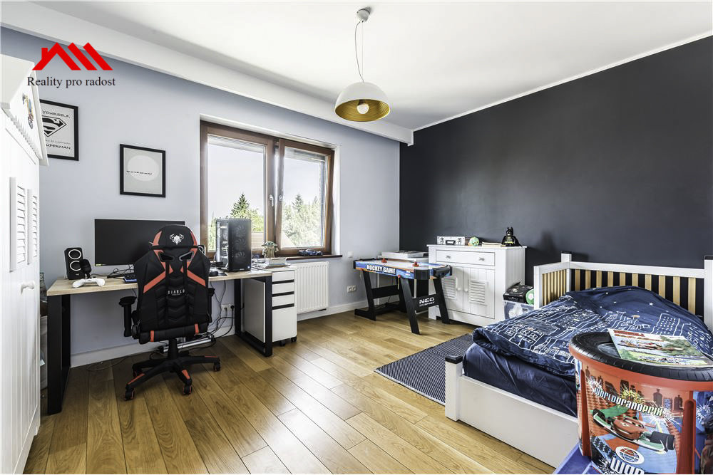 L_c59ae5e589d24de2a758a295c003a3ed