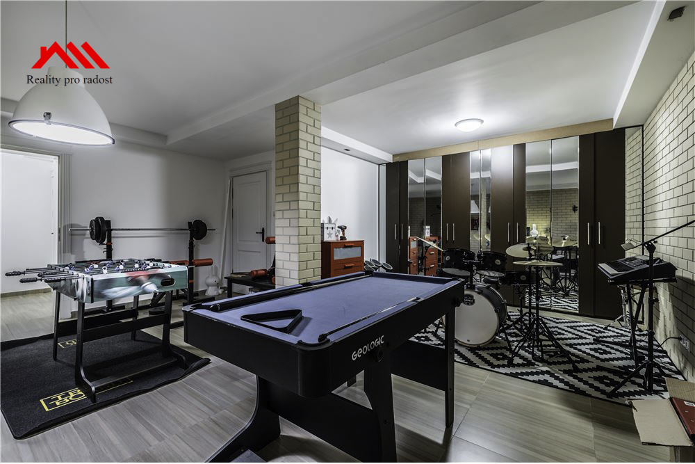 L_e2b9acb2b95d4dcc8cd65b10793e412c