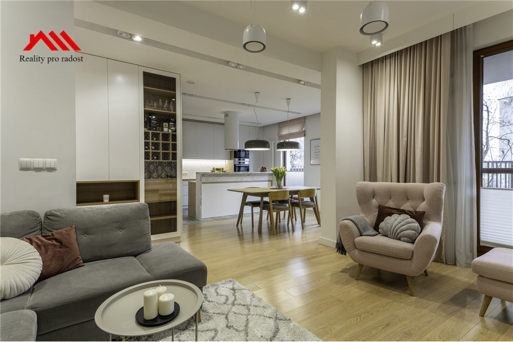 L_eed9d2c51a5041cf97205eeddf1995ed