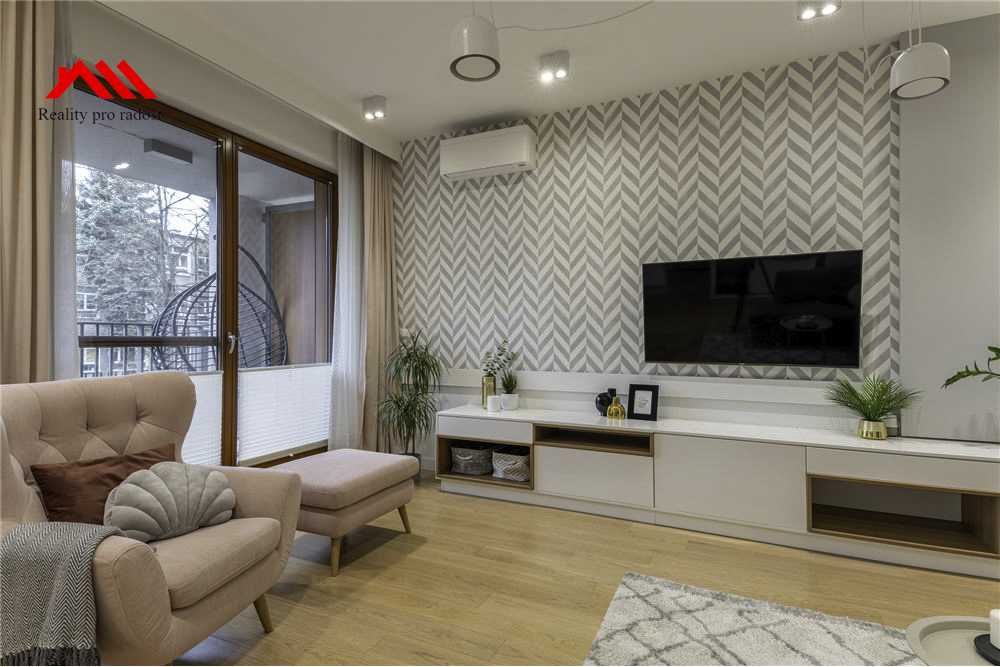 L_fc3bc828899e445298d0b679e9c67a84